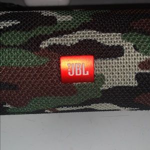 jbl flip 4